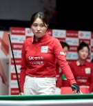 노란 수영복에 섹시한 몸매 어필하는 존예 처자