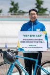 노란 수영복에 섹시한 몸매 어필하는 존예 처자