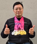 노란 수영복에 섹시한 몸매 어필하는 존예 처자