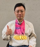 노란 수영복에 섹시한 몸매 어필하는 존예 처자