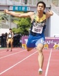 노란 수영복에 섹시한 몸매 어필하는 존예 처자