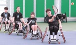 노란 수영복에 섹시한 몸매 어필하는 존예 처자
