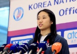 노란 수영복에 섹시한 몸매 어필하는 존예 처자
