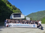 노란 수영복에 섹시한 몸매 어필하는 존예 처자