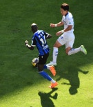 노란 수영복에 섹시한 몸매 어필하는 존예 처자