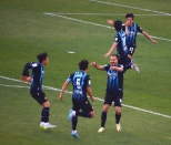 노란 수영복에 섹시한 몸매 어필하는 존예 처자