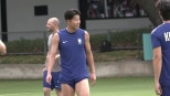 노란 수영복에 섹시한 몸매 어필하는 존예 처자