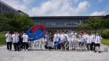 노란 수영복에 섹시한 몸매 어필하는 존예 처자