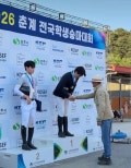 노란 수영복에 섹시한 몸매 어필하는 존예 처자
