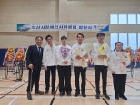노란 수영복에 섹시한 몸매 어필하는 존예 처자