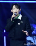 Im Siwan Shines at the 4th Blue Dragon Series Awards