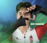 노란 수영복에 섹시한 몸매 어필하는 존예 처자