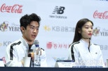노란 수영복에 섹시한 몸매 어필하는 존예 처자