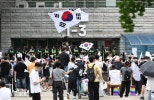 노란 수영복에 섹시한 몸매 어필하는 존예 처자