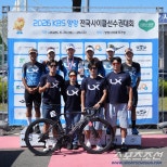 노란 수영복에 섹시한 몸매 어필하는 존예 처자