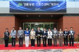 노란 수영복에 섹시한 몸매 어필하는 존예 처자