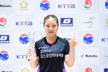 노란 수영복에 섹시한 몸매 어필하는 존예 처자