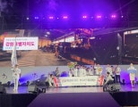 노란 수영복에 섹시한 몸매 어필하는 존예 처자
