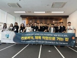 노란 수영복에 섹시한 몸매 어필하는 존예 처자