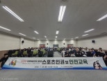 노란 수영복에 섹시한 몸매 어필하는 존예 처자