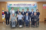 노란 수영복에 섹시한 몸매 어필하는 존예 처자