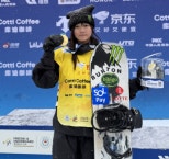 노란 수영복에 섹시한 몸매 어필하는 존예 처자