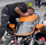 노란 수영복에 섹시한 몸매 어필하는 존예 처자