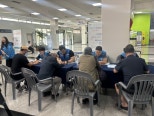 노란 수영복에 섹시한 몸매 어필하는 존예 처자