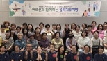 노란 수영복에 섹시한 몸매 어필하는 존예 처자