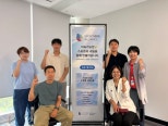 노란 수영복에 섹시한 몸매 어필하는 존예 처자