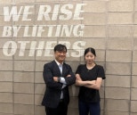 노란 수영복에 섹시한 몸매 어필하는 존예 처자