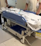 노란 수영복에 섹시한 몸매 어필하는 존예 처자