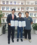 노란 수영복에 섹시한 몸매 어필하는 존예 처자