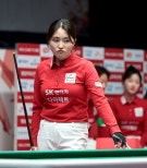 노란 수영복에 섹시한 몸매 어필하는 존예 처자