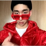 노란 수영복에 섹시한 몸매 어필하는 존예 처자