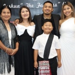 노란 수영복에 섹시한 몸매 어필하는 존예 처자