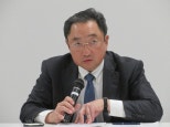 노란 수영복에 섹시한 몸매 어필하는 존예 처자