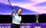노란 수영복에 섹시한 몸매 어필하는 존예 처자