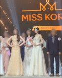 노란 수영복에 섹시한 몸매 어필하는 존예 처자