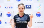 노란 수영복에 섹시한 몸매 어필하는 존예 처자