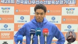 노란 수영복에 섹시한 몸매 어필하는 존예 처자