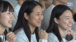 노란 수영복에 섹시한 몸매 어필하는 존예 처자