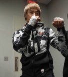 노란 수영복에 섹시한 몸매 어필하는 존예 처자