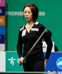 노란 수영복에 섹시한 몸매 어필하는 존예 처자