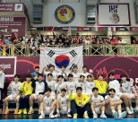 노란 수영복에 섹시한 몸매 어필하는 존예 처자