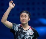 노란 수영복에 섹시한 몸매 어필하는 존예 처자