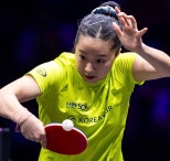 노란 수영복에 섹시한 몸매 어필하는 존예 처자