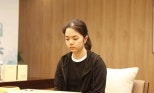 노란 수영복에 섹시한 몸매 어필하는 존예 처자