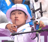 노란 수영복에 섹시한 몸매 어필하는 존예 처자