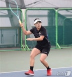 노란 수영복에 섹시한 몸매 어필하는 존예 처자